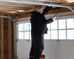 Lindenhurst Garage Door Spring Repair